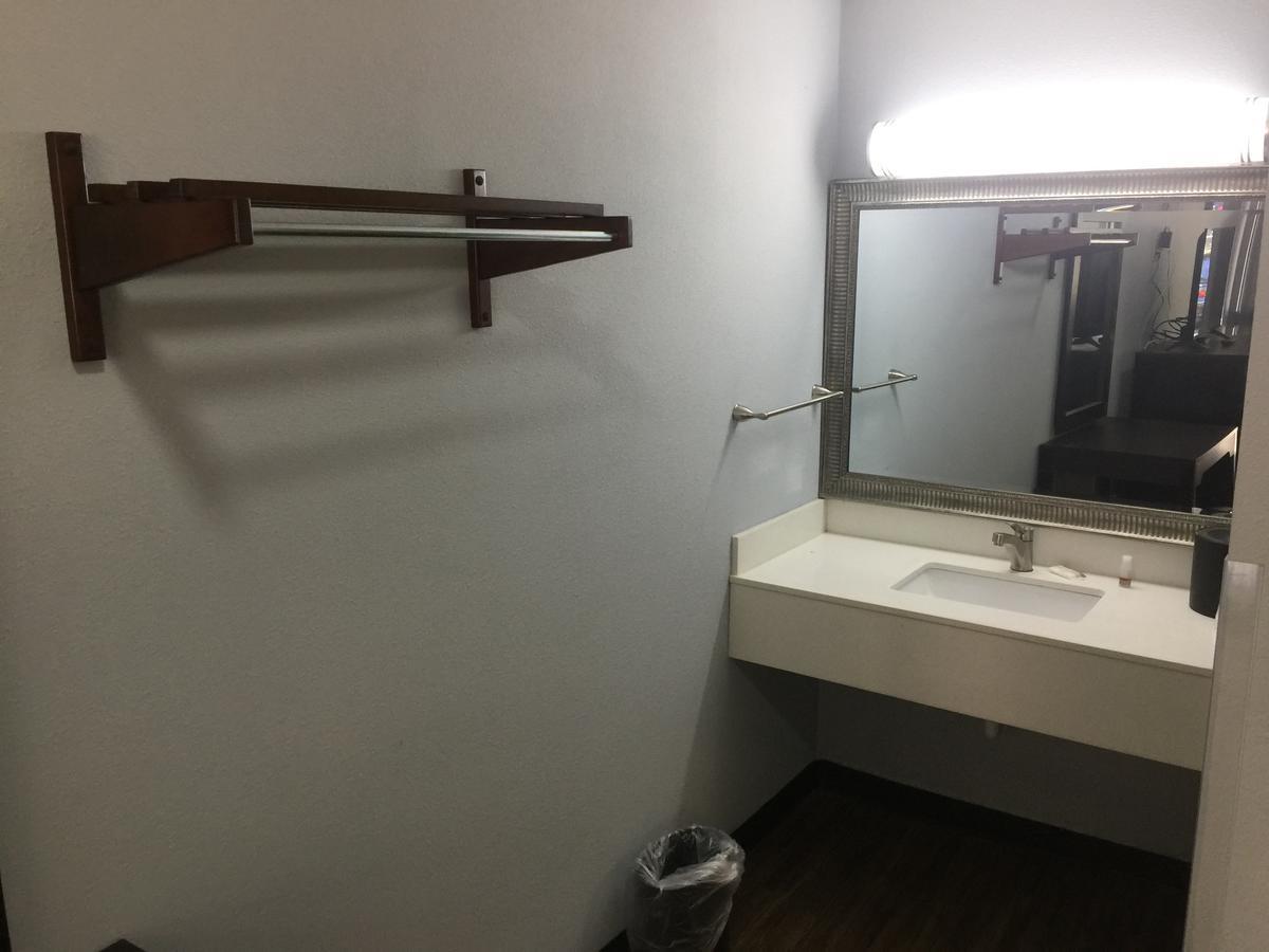 Hillside Motel Glen Mills Екстер'єр фото